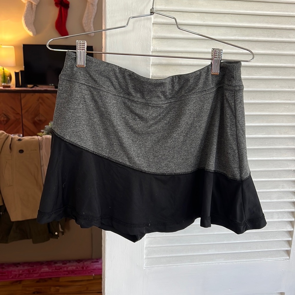 Grand Slam Airflow - Black & Gray Tennis Skort (Size M)